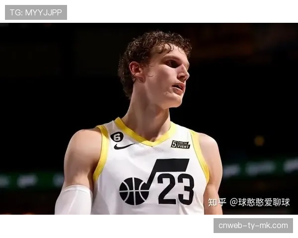 马尔卡宁第三节独中四记三分，爵士反超比分